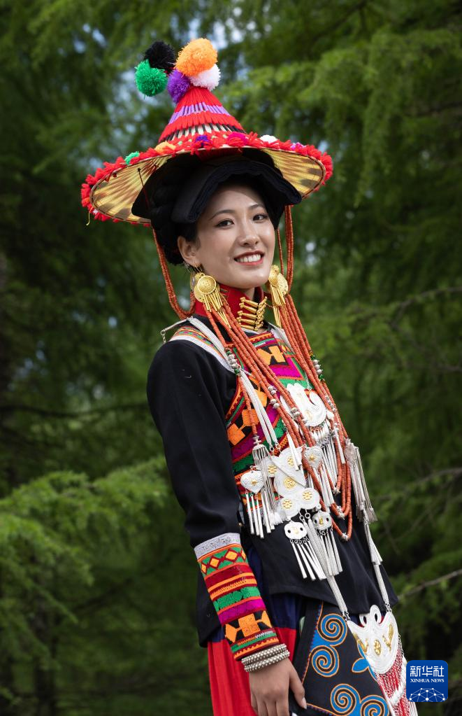四川美姑县:寻找最美“索玛花”-新华网
