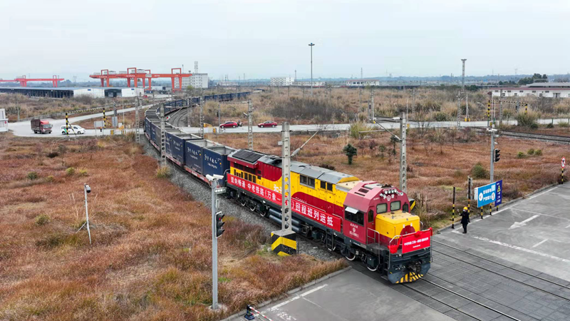 国社@四川｜成都首次通过中老铁路直达班列实现货物进口