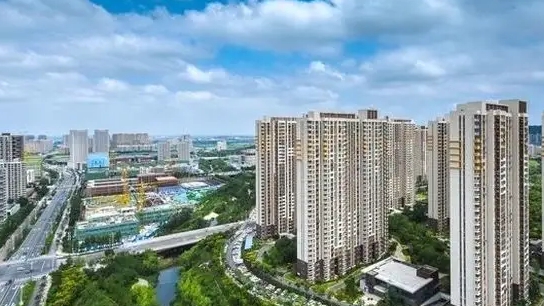 前两月四川省重点项目完成投资破千亿元