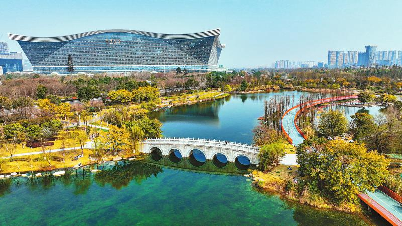 成都：探路超大城市