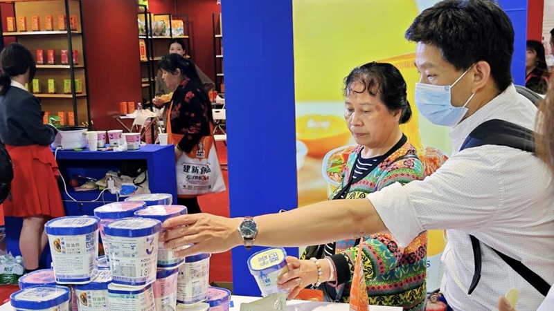 消费复苏 信心提振——第108届全国糖酒商品交易会一线观察